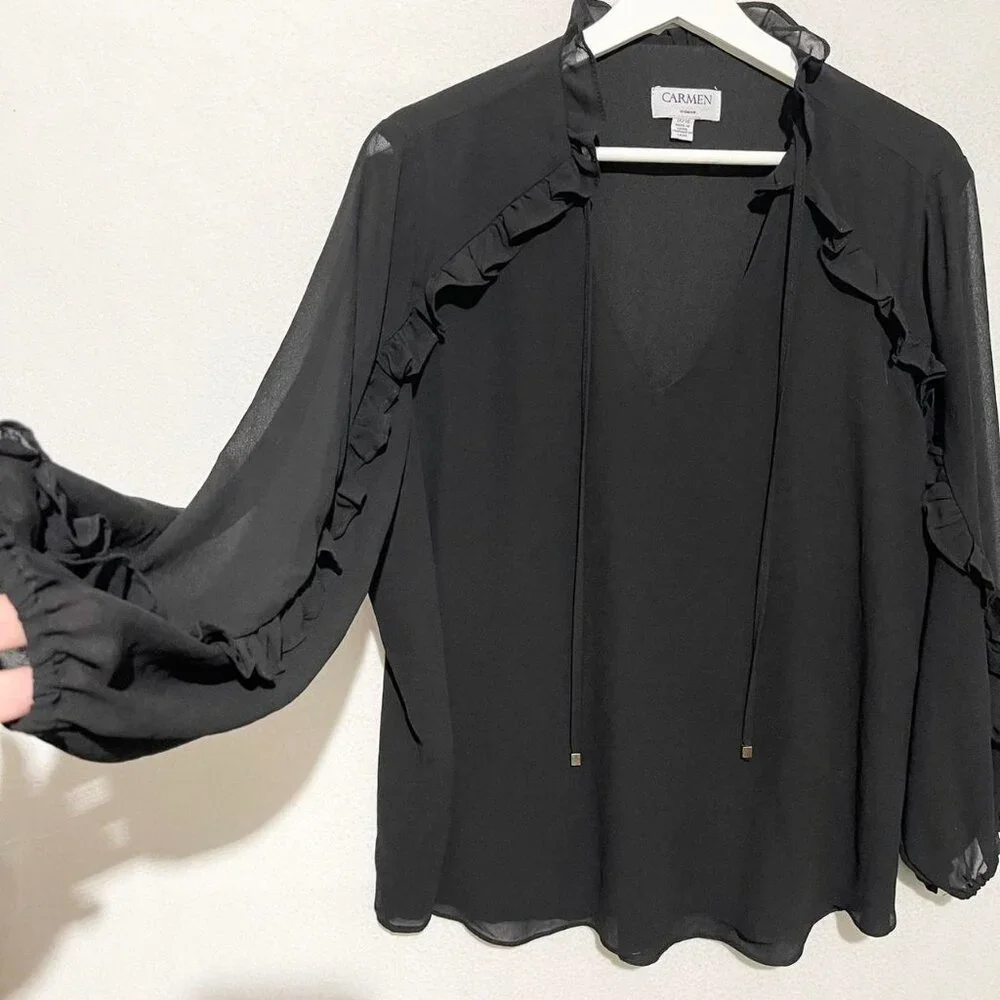 Carmen by Marc Valvo Black flowy top blouse with ruffle trim size 1X - Picture 5 of 7